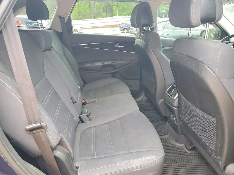 2016 KIA SORENTO LX  