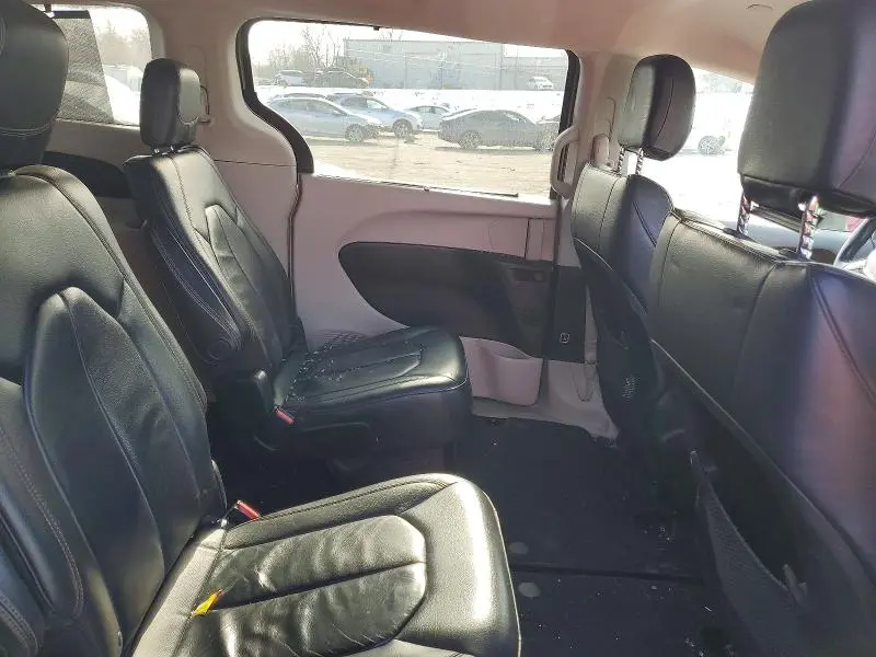 2017 CHRYSLER PACIFICA TOURING L  