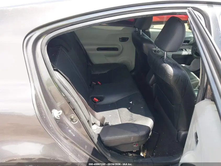 2013 TOYOTA PRIUS C TWO