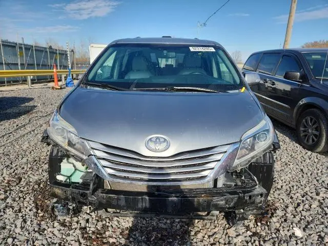 2015 TOYOTA SIENNA XLE  