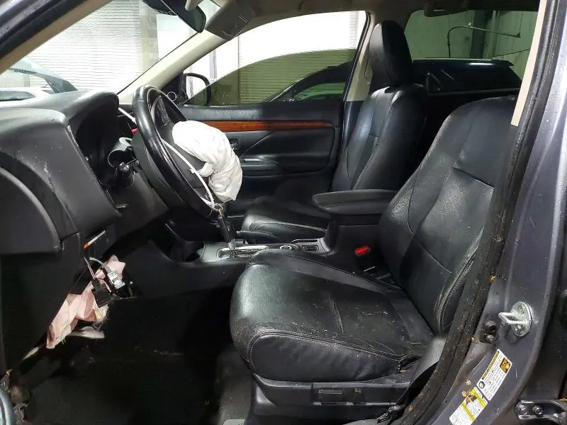 2015 MITSUBISHI OUTLANDER SE  