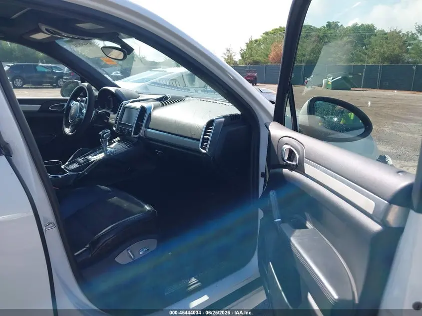 2013 PORSCHE CAYENNE GTS