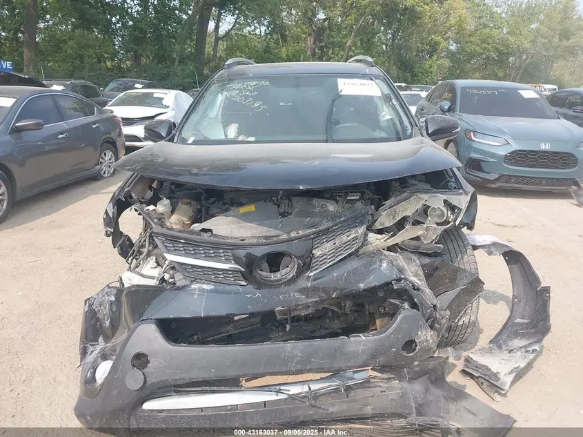 2015 TOYOTA RAV4 XLE