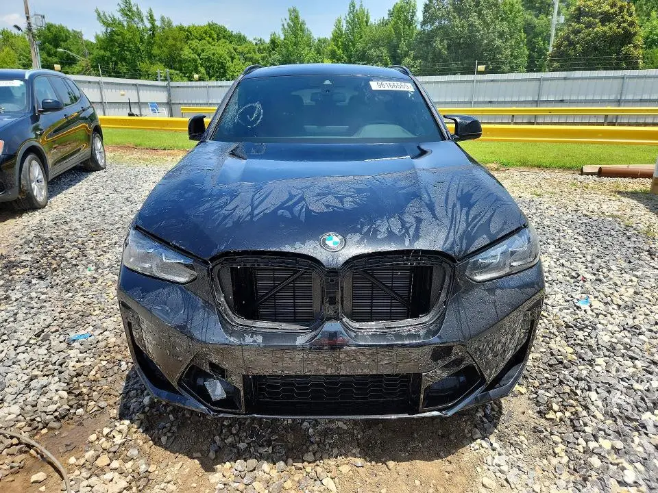 2025 BMW X4 M  