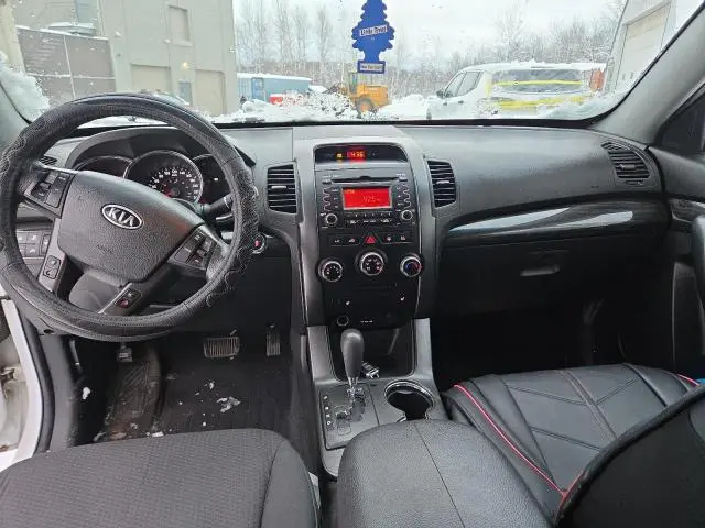 2012 KIA SORENTO BASE  