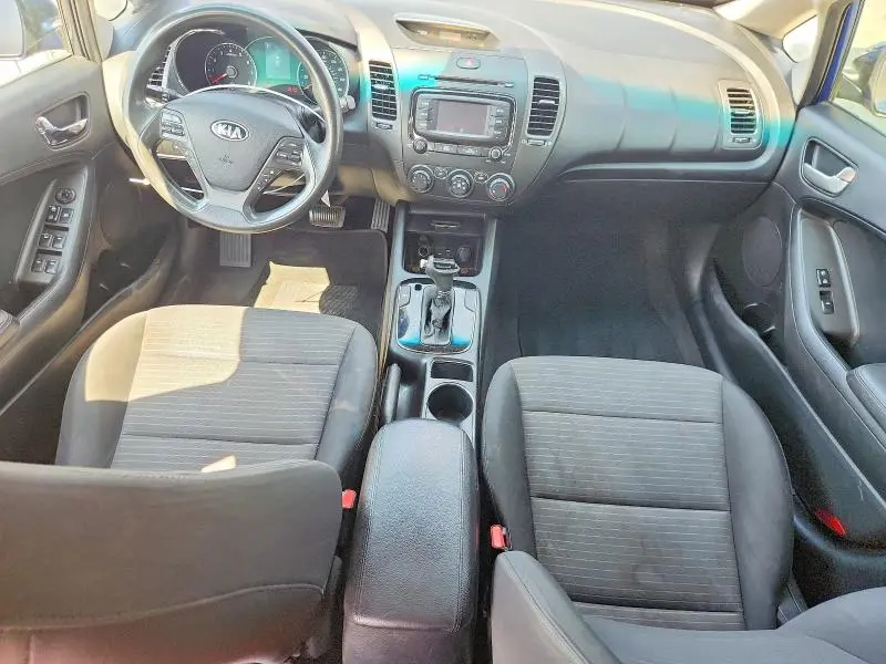 2017 KIA FORTE LX  