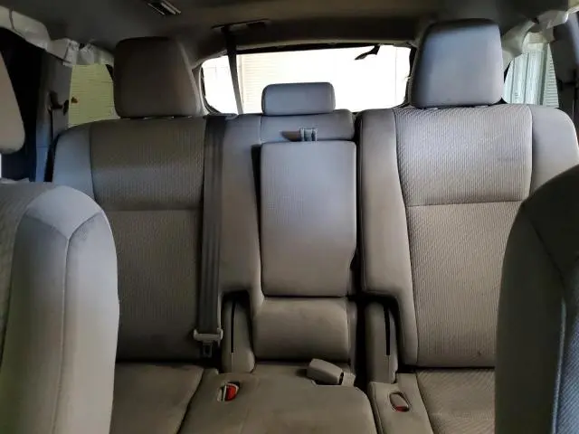 2018 TOYOTA HIGHLANDER LE  