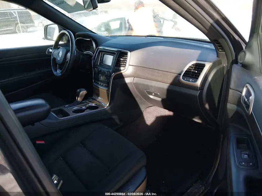 2016 JEEP GRAND CHEROKEE LAREDO