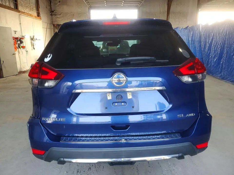 2017 NISSAN ROGUE SL  