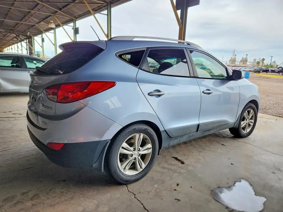 2011 HYUNDAI TUCSON GLS  