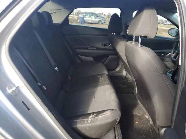 2021 HYUNDAI ELANTRA SE  