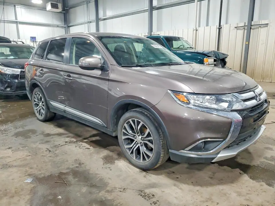 2017 MITSUBISHI OUTLANDER SE  