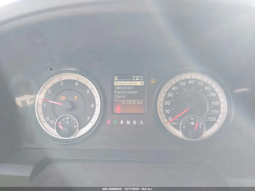 2018 RAM 1500 SLT  4X2 6'4 BOX