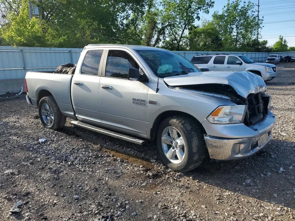 2017 RAM 1500 SLT  