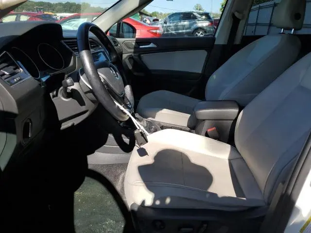 2019 VOLKSWAGEN TIGUAN SE  