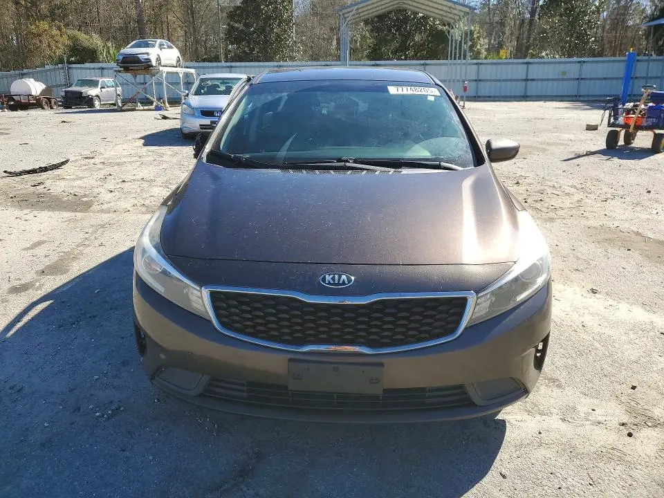 2017 KIA FORTE LX  