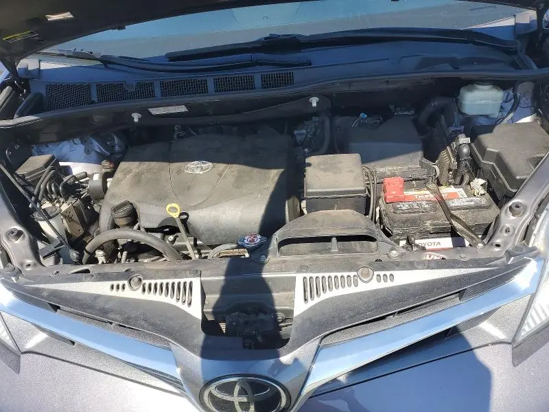 2020 TOYOTA SIENNA XLE 8-PASSENGER  
