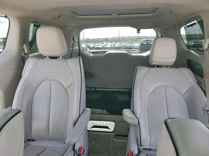 2017 CHRYSLER PACIFICA EHYBRID PLATINUM  