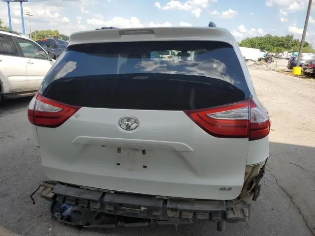 2015 TOYOTA SIENNA XLE  