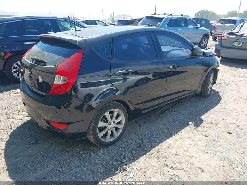 2012 HYUNDAI ACCENT SE