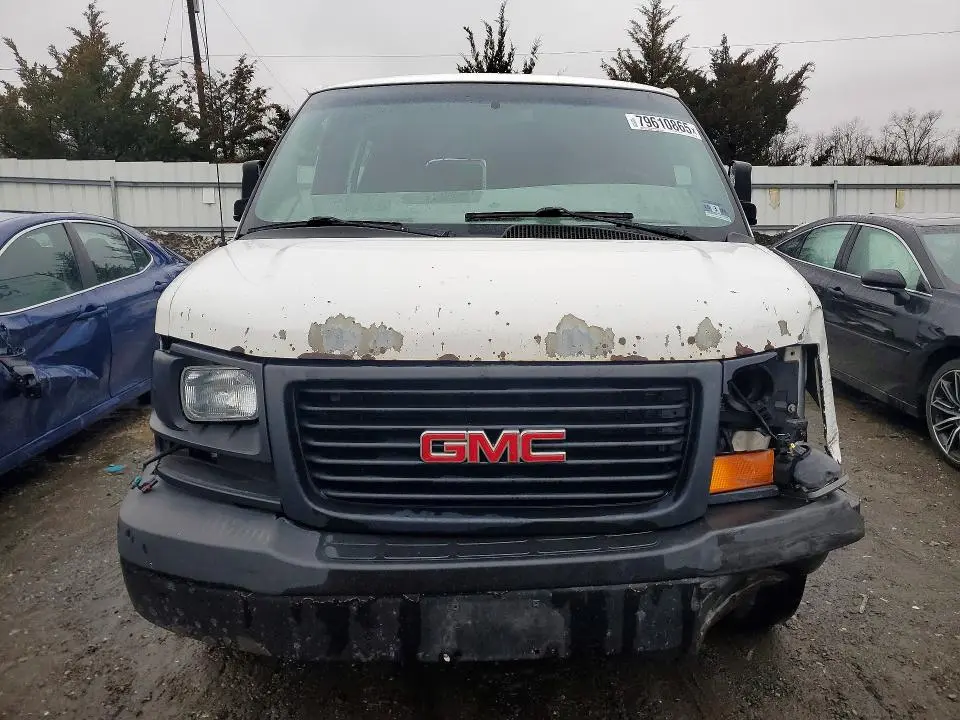 2011 GMC SAVANA G3500  