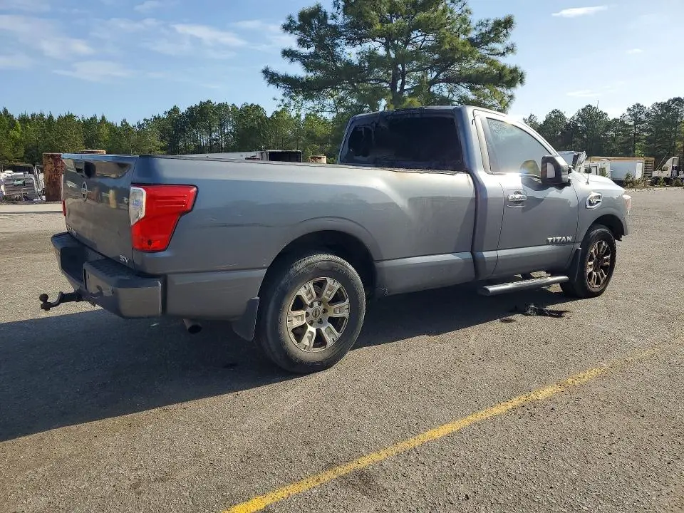 2017 NISSAN TITAN SV  