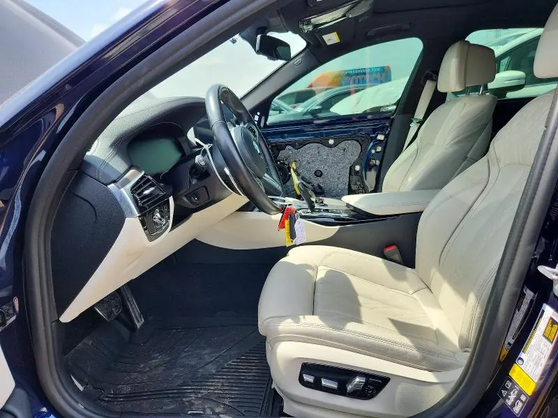 2021 BMW M550XI   
