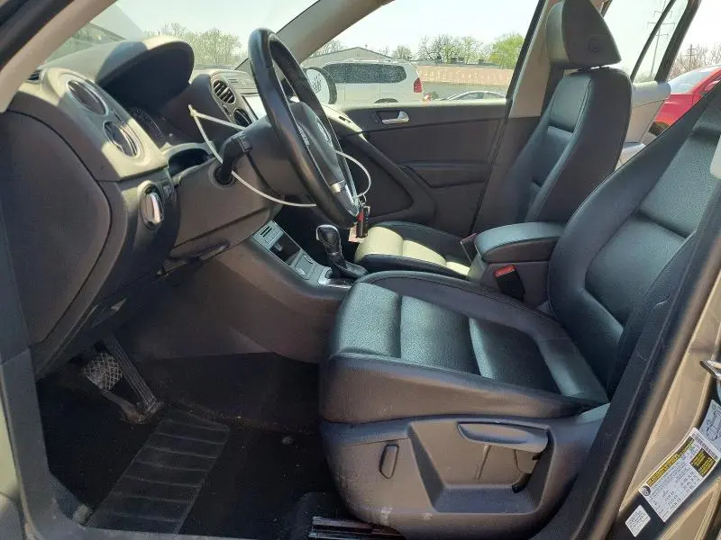 2016 VOLKSWAGEN TIGUAN S  