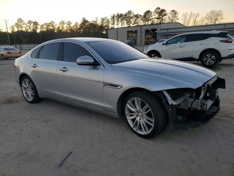 2016 JAGUAR XF PRESTIGE  