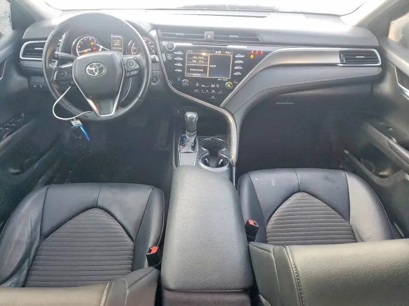 2018 TOYOTA CAMRY SE  