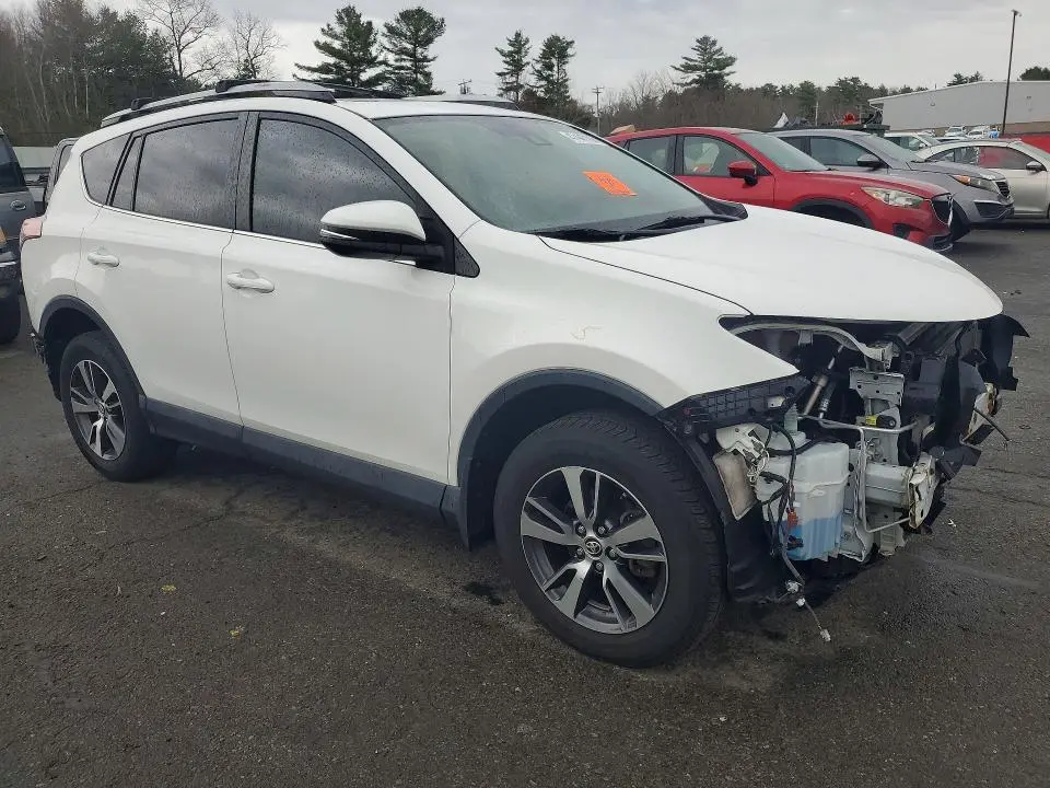 2018 TOYOTA RAV4 XLE  