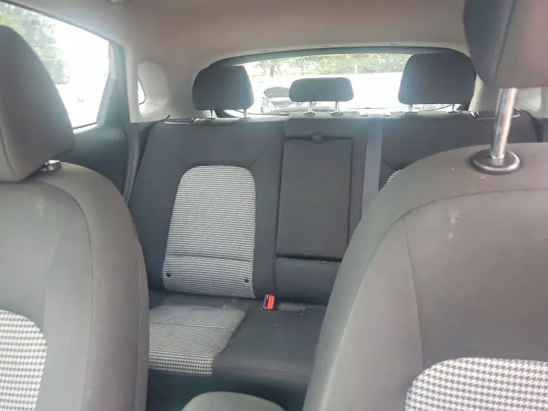 2022 HYUNDAI KONA SE  