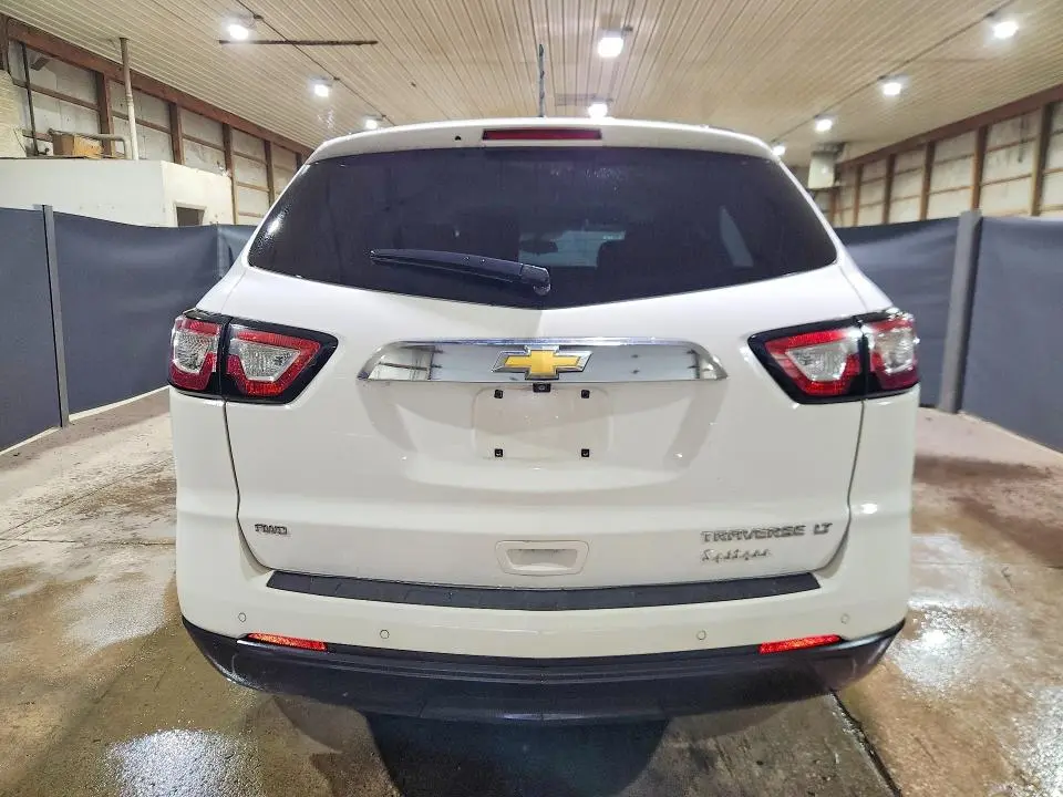 2014 CHEVROLET TRAVERSE LT  