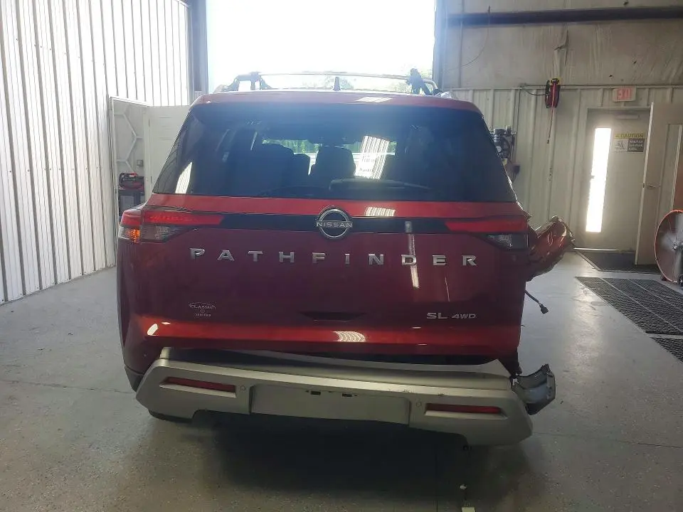 2023 NISSAN PATHFINDER SL  
