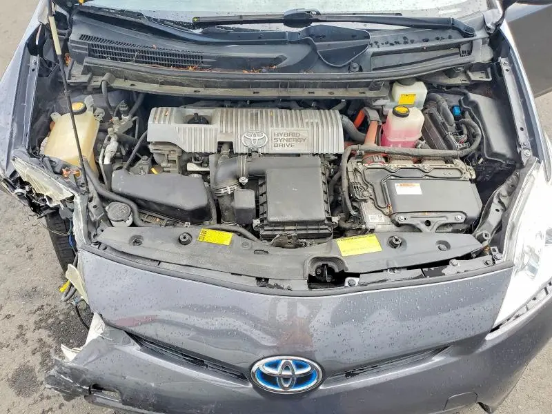2013 TOYOTA PRIUS TWO  