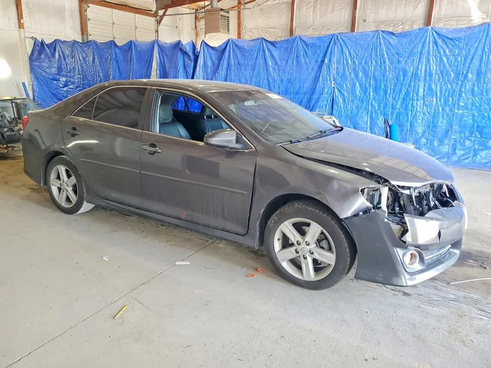 2012 TOYOTA CAMRY SE  