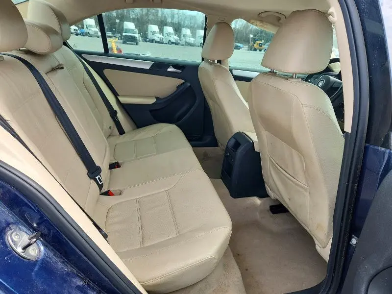 2014 VOLKSWAGEN JETTA SE  