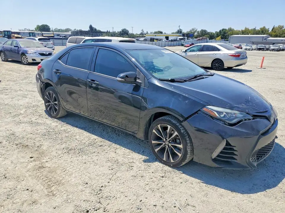 2018 TOYOTA COROLLA SE  