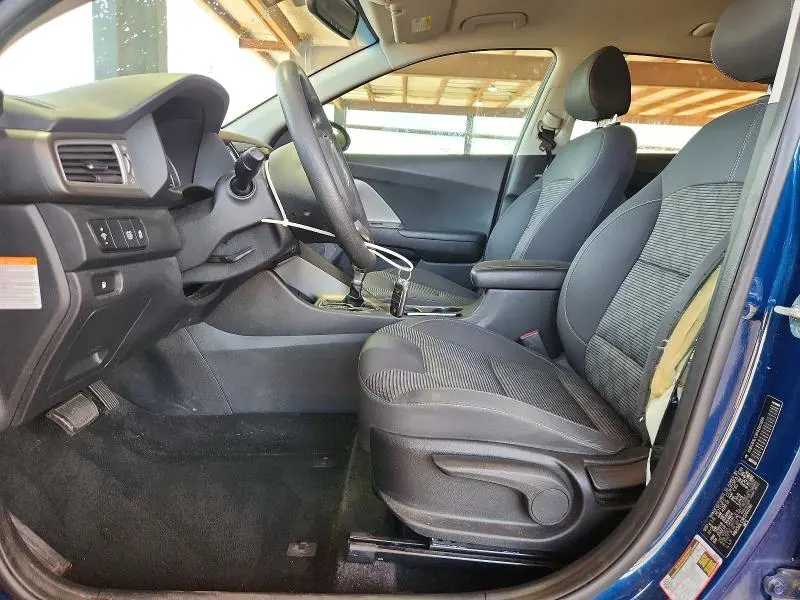 2019 KIA NIRO LX  