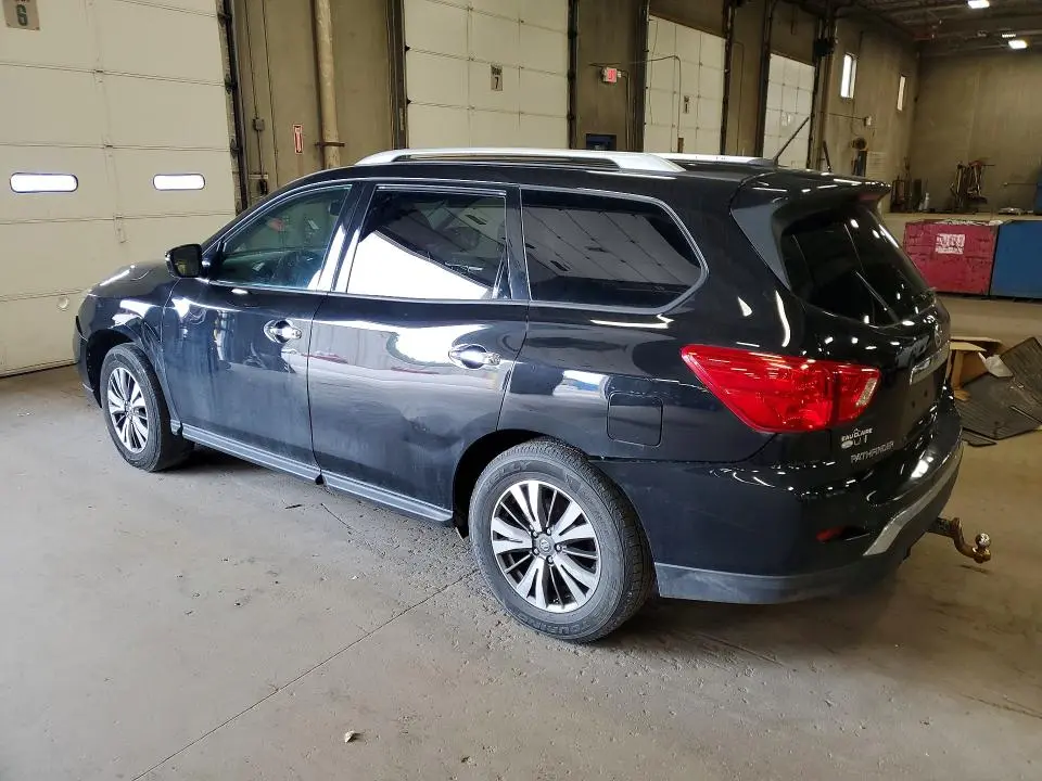 2017 NISSAN PATHFINDER SV  