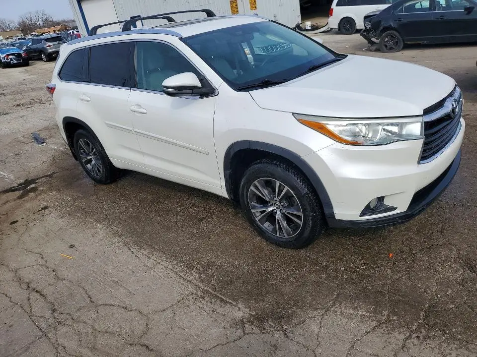 2016 TOYOTA HIGHLANDER XLE  