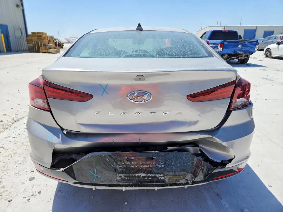 2020 HYUNDAI ELANTRA SEL  