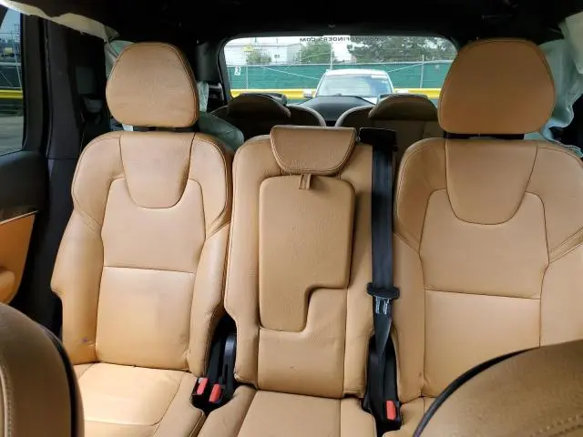 2016 VOLVO XC90 T6  