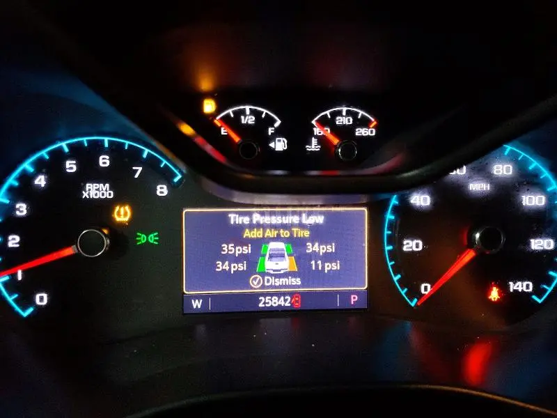 2022 GMC CANYON AT4  