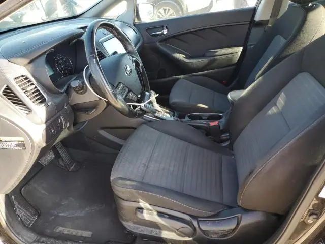2017 KIA FORTE LX  
