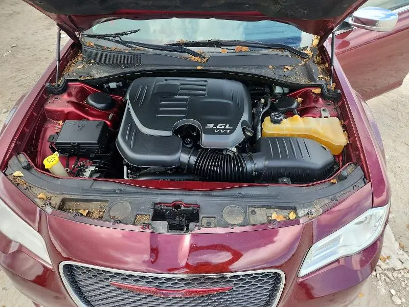 2016 CHRYSLER 300C   