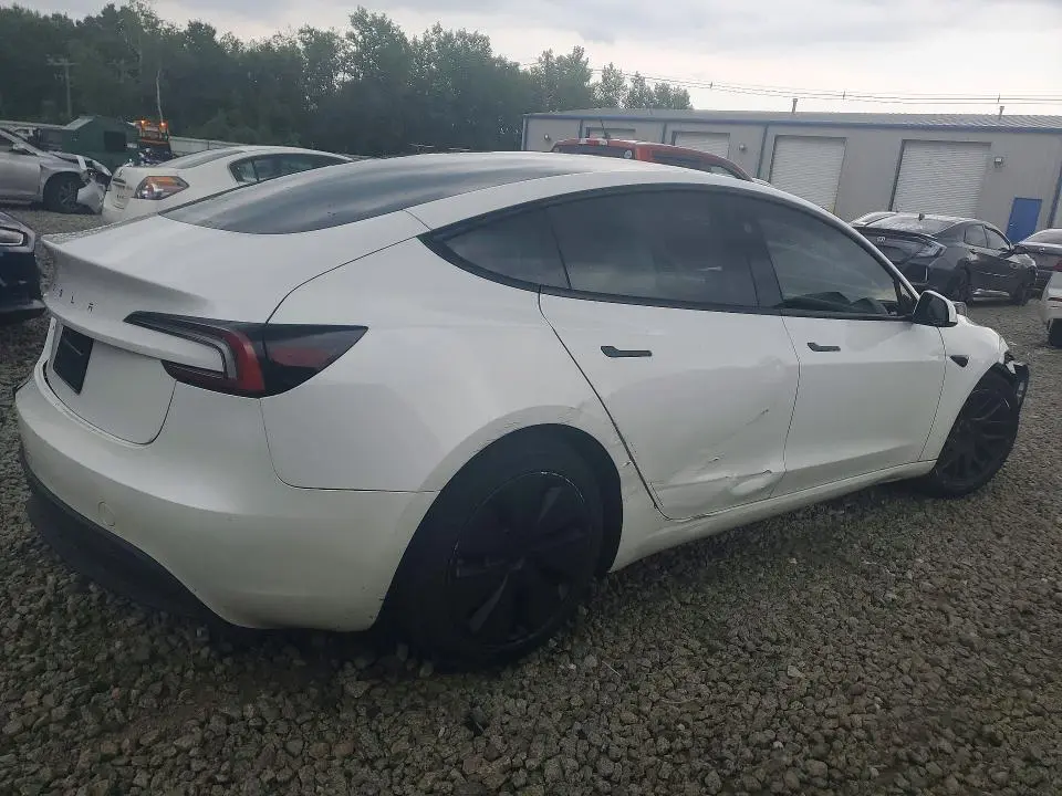 2024 TESLA MODEL 3   