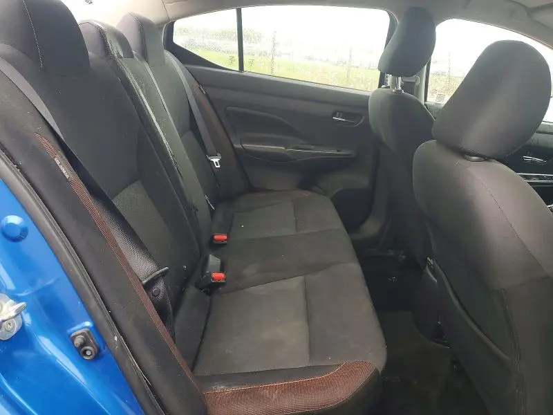 2021 NISSAN VERSA SR  
