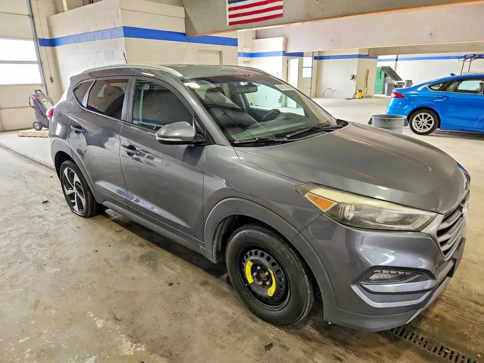 2016 HYUNDAI TUCSON SPORT  