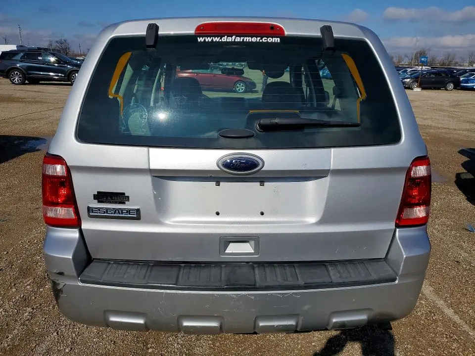 2011 FORD ESCAPE XLS  